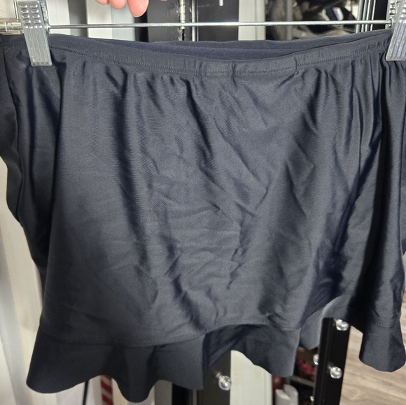 Croft And Barrow Black Bathing Suit Skirt With Lining Sz 12 - Picture 9 of 9